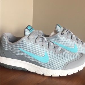 Nike Flex Experience Sneakers size 8.5